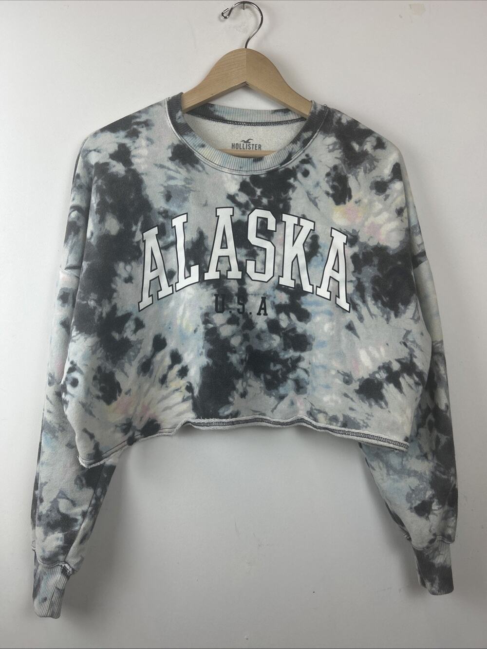 Hollister Alaska Boxy Cropped Tie-Dye Crewneck Oversized Sweatshirt M